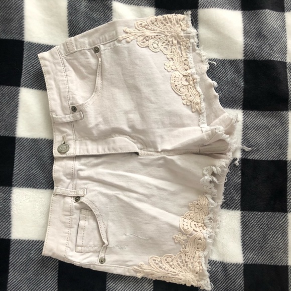 Shorts - Picture 1 of 2